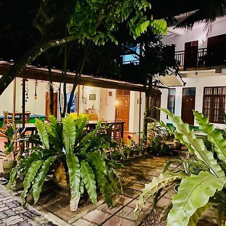 Gihan Guesthouse ミリッサ エクステリア 写真