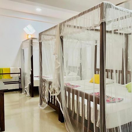 Gihan Guesthouse ミリッサ エクステリア 写真