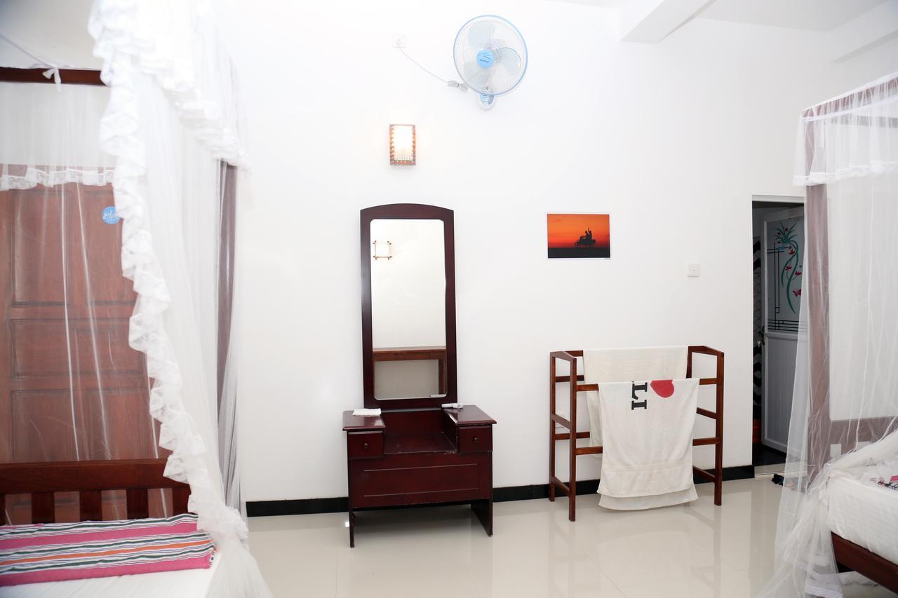 Gihan Guesthouse ミリッサ エクステリア 写真
