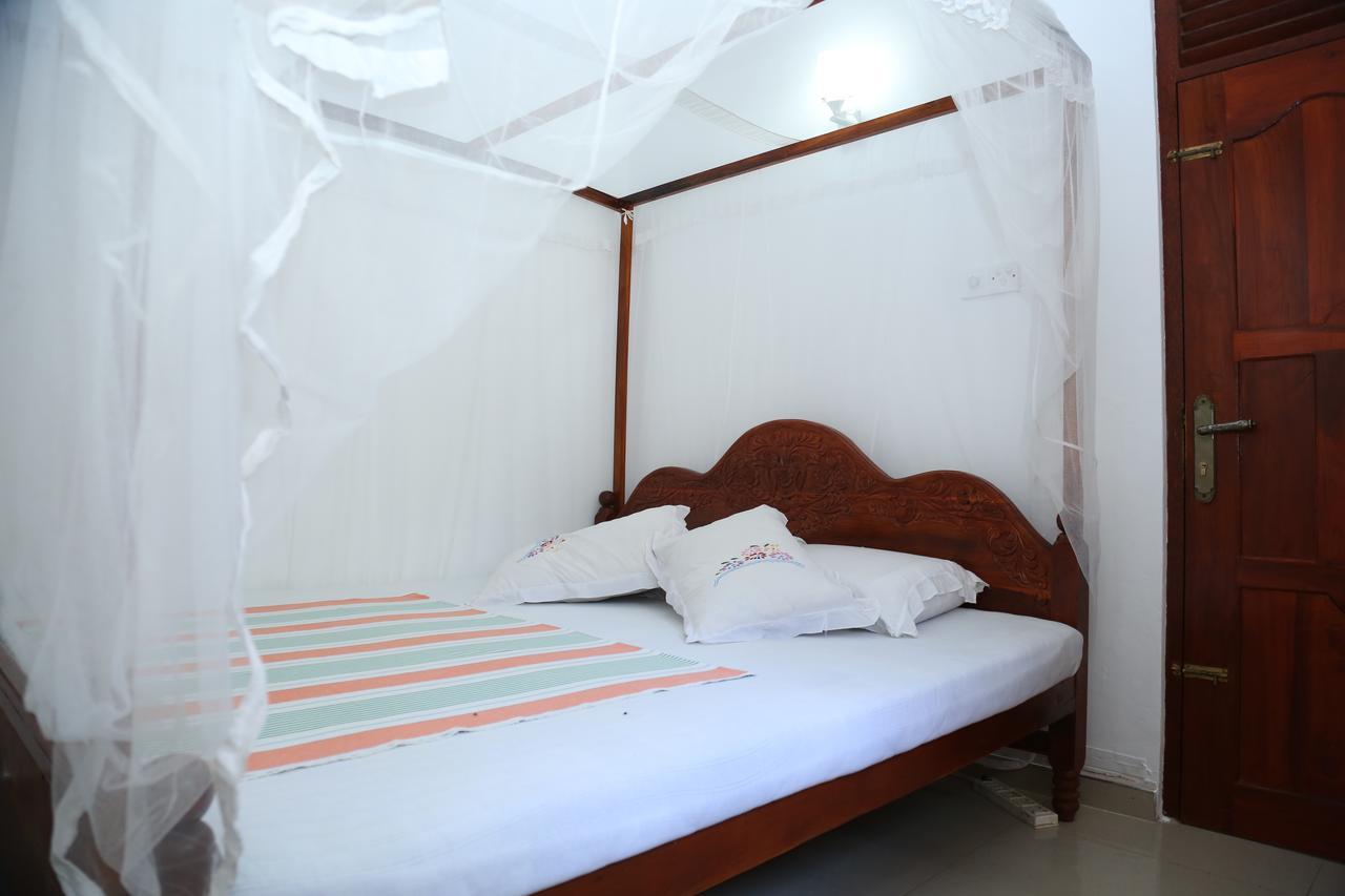Gihan Guesthouse ミリッサ エクステリア 写真