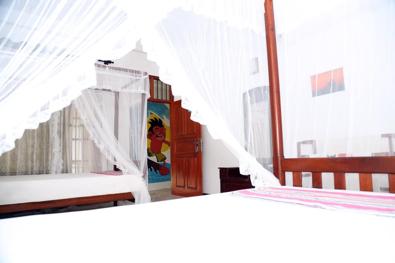 Gihan Guesthouse ミリッサ エクステリア 写真