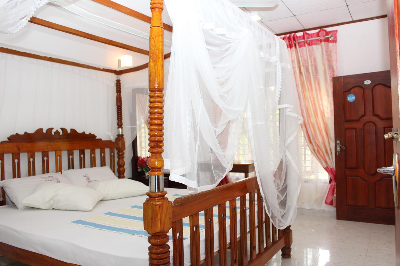 Gihan Guesthouse ミリッサ エクステリア 写真