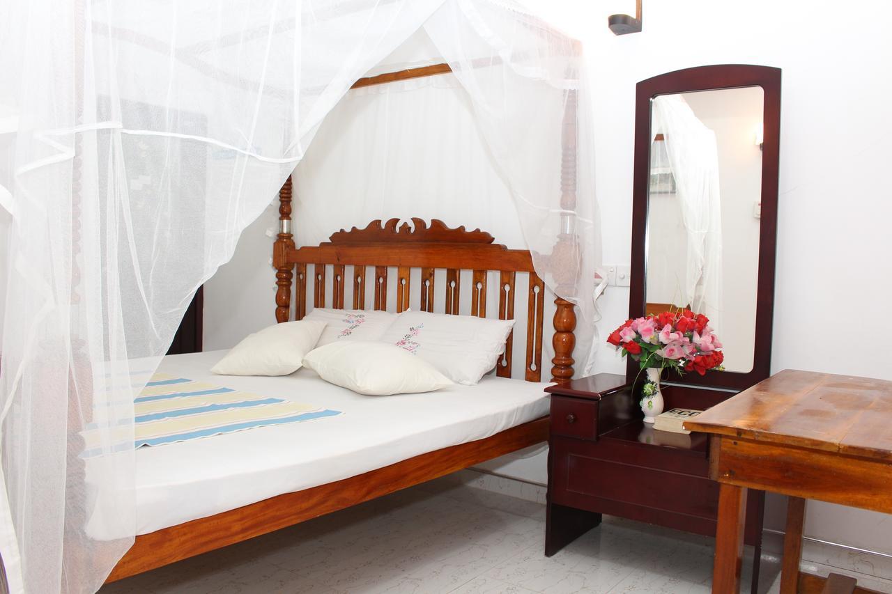 Gihan Guesthouse ミリッサ エクステリア 写真