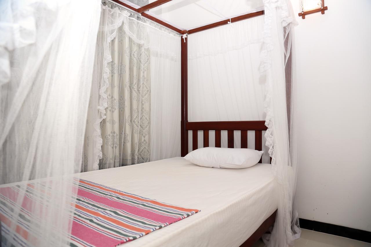 Gihan Guesthouse ミリッサ エクステリア 写真