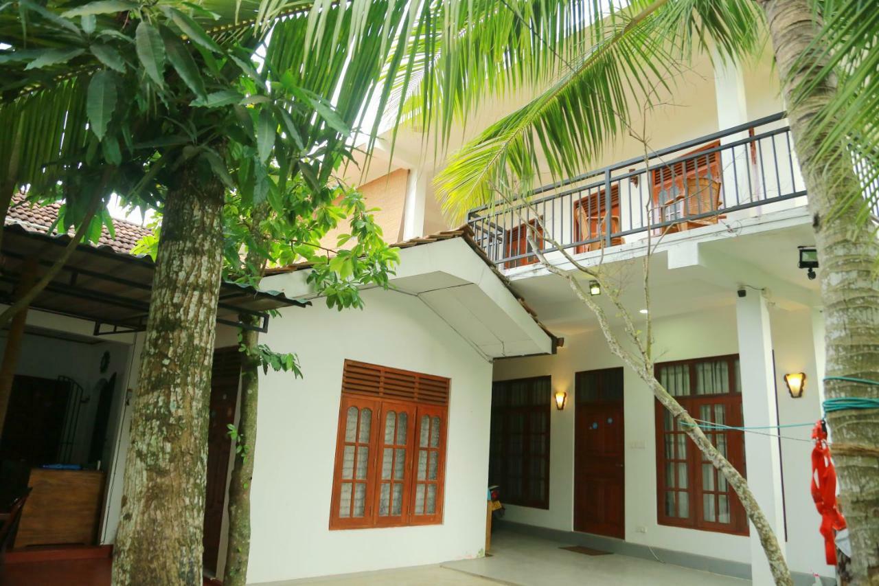 Gihan Guesthouse ミリッサ エクステリア 写真