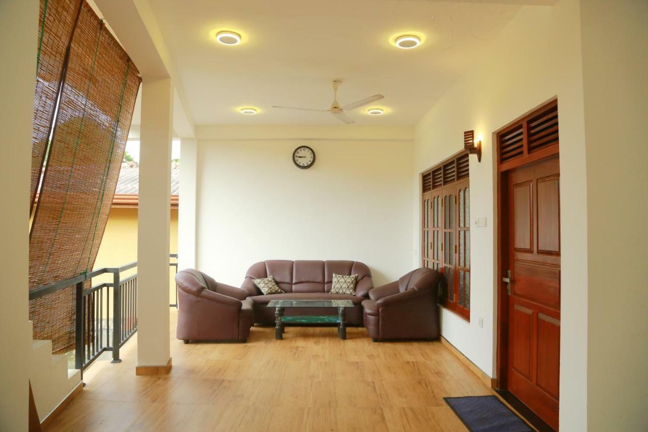 Gihan Guesthouse ミリッサ エクステリア 写真