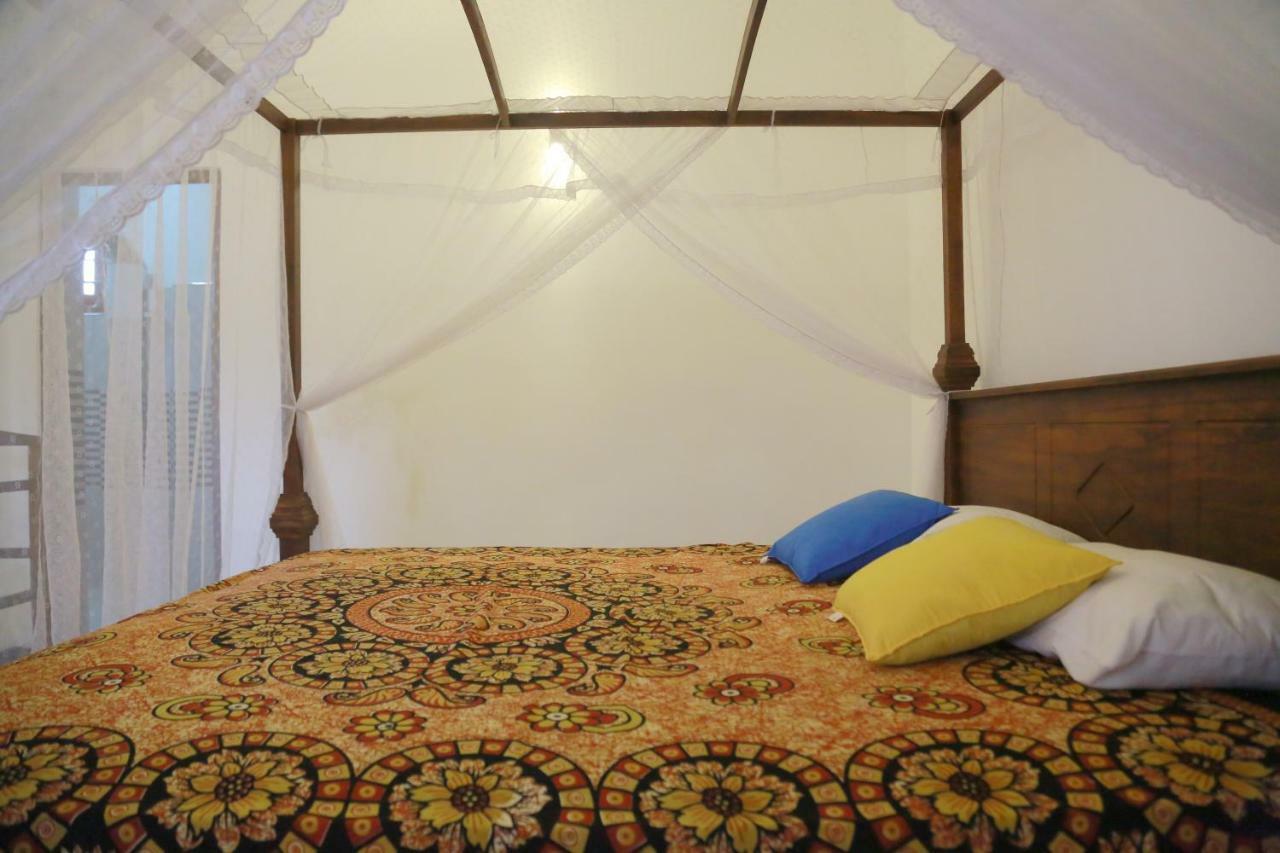 Gihan Guesthouse ミリッサ エクステリア 写真