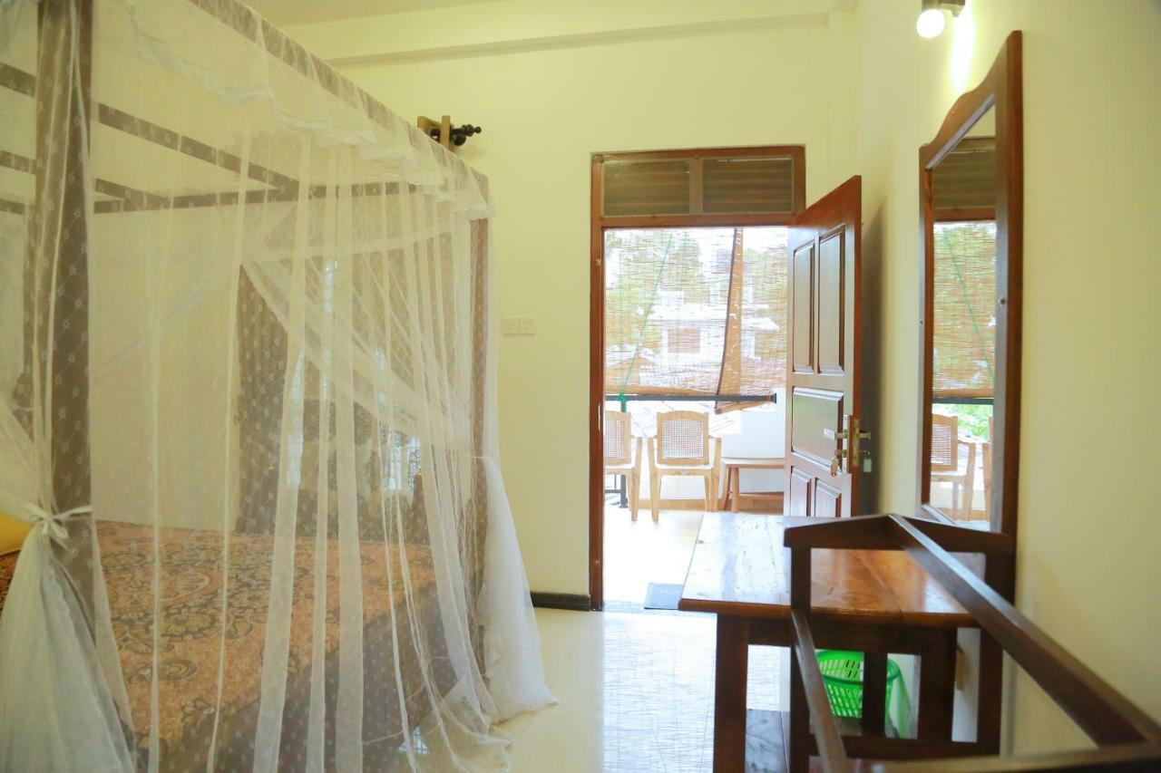 Gihan Guesthouse ミリッサ エクステリア 写真