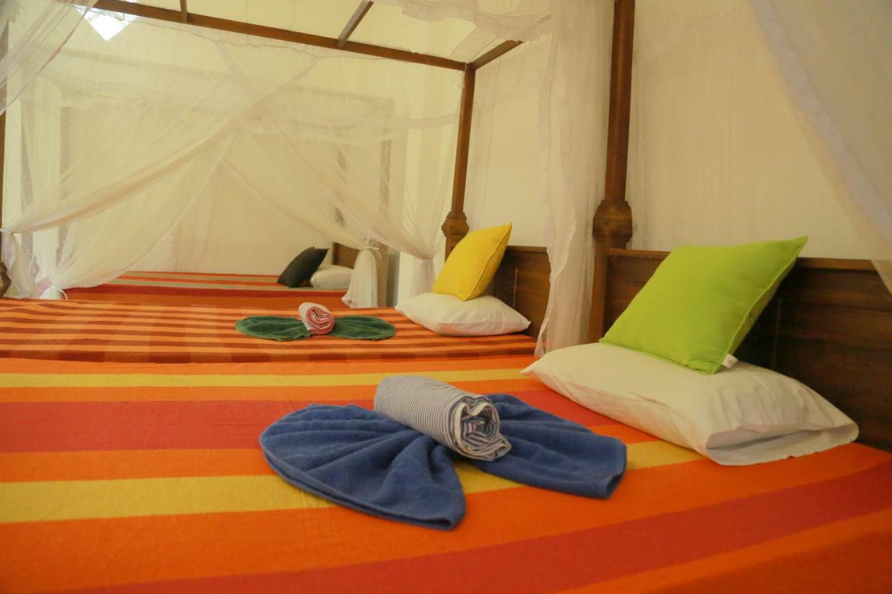 Gihan Guesthouse ミリッサ エクステリア 写真
